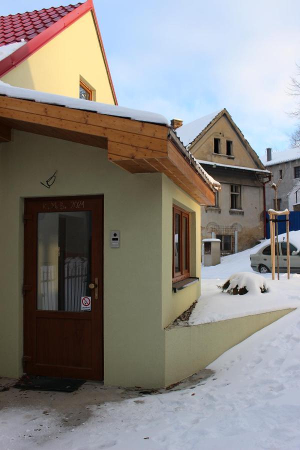 Bendovsky Dvur Bed & Breakfast Dusniky Exterior foto